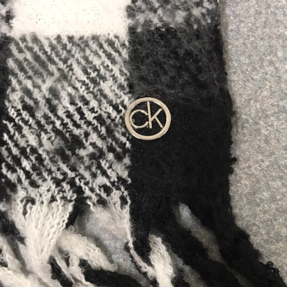 Calvin Klein wrap